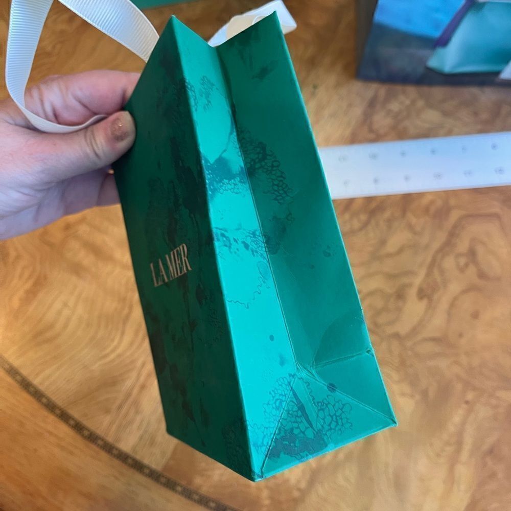 LA MER Bag & Empty Box! - Picture 7 of 16